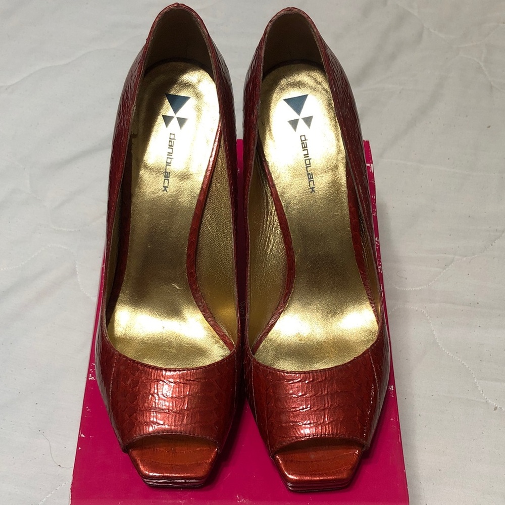 Dani Beck Red Croc-Embossed Peep Toe Heels